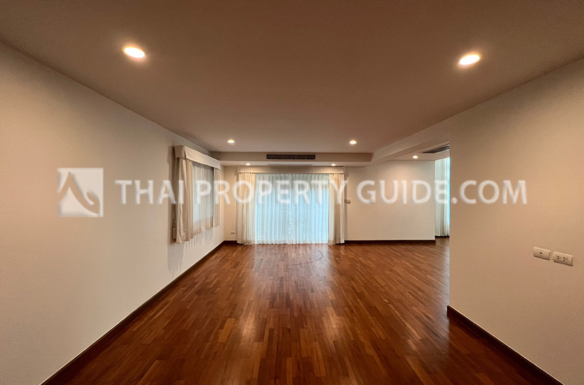 House with Shared Pool in Nichada Thani 